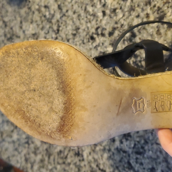 Tory Burch size 9 ankle wrap sandels - Picture 4 of 8